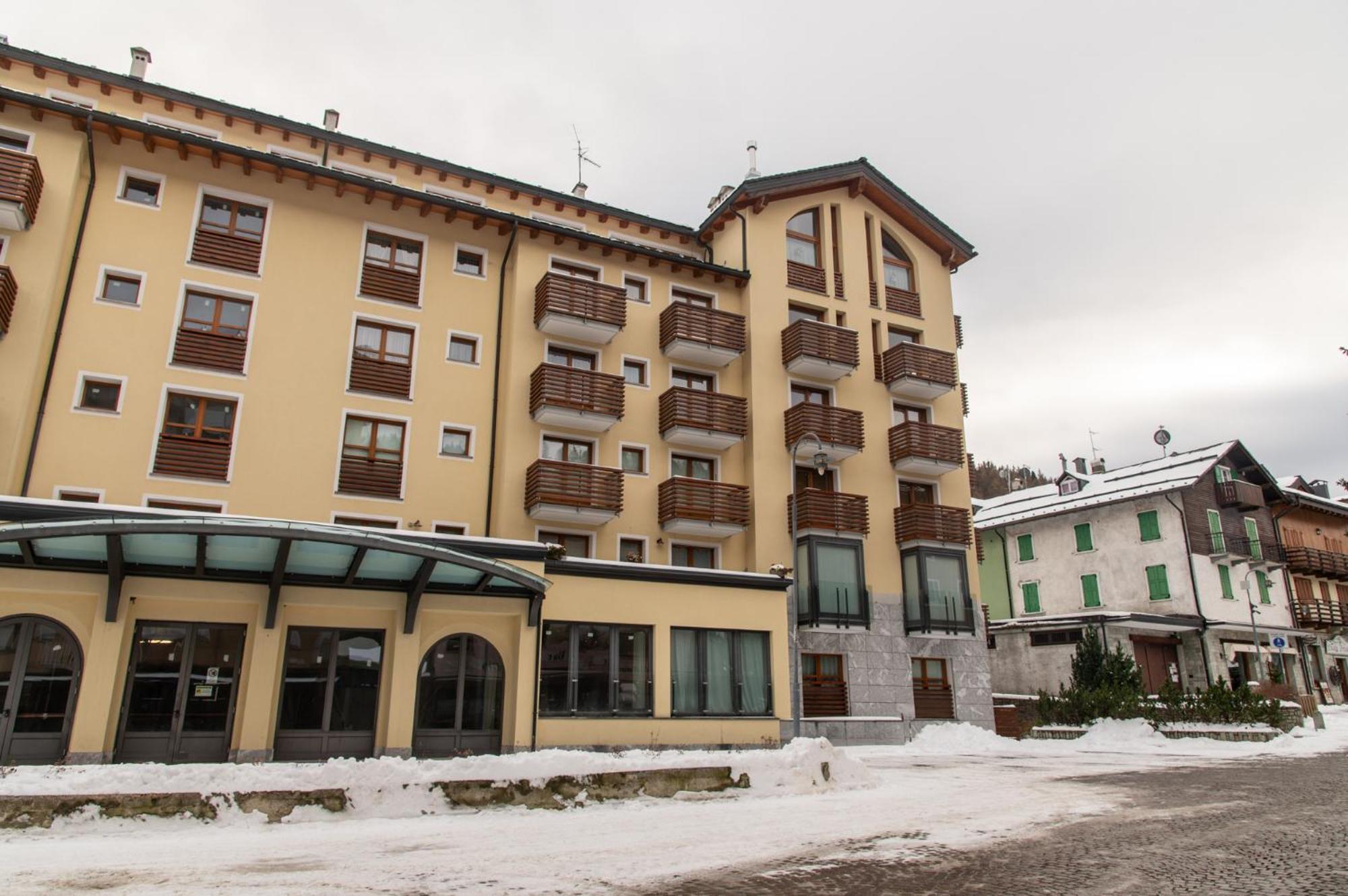 Апартаменты Monolocale In Centro A Мадезимо Экстерьер фото